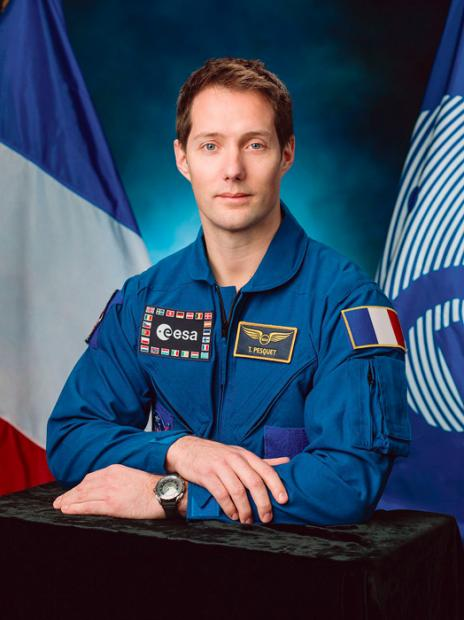 Thomas Pesquet portant l'Omega X-33