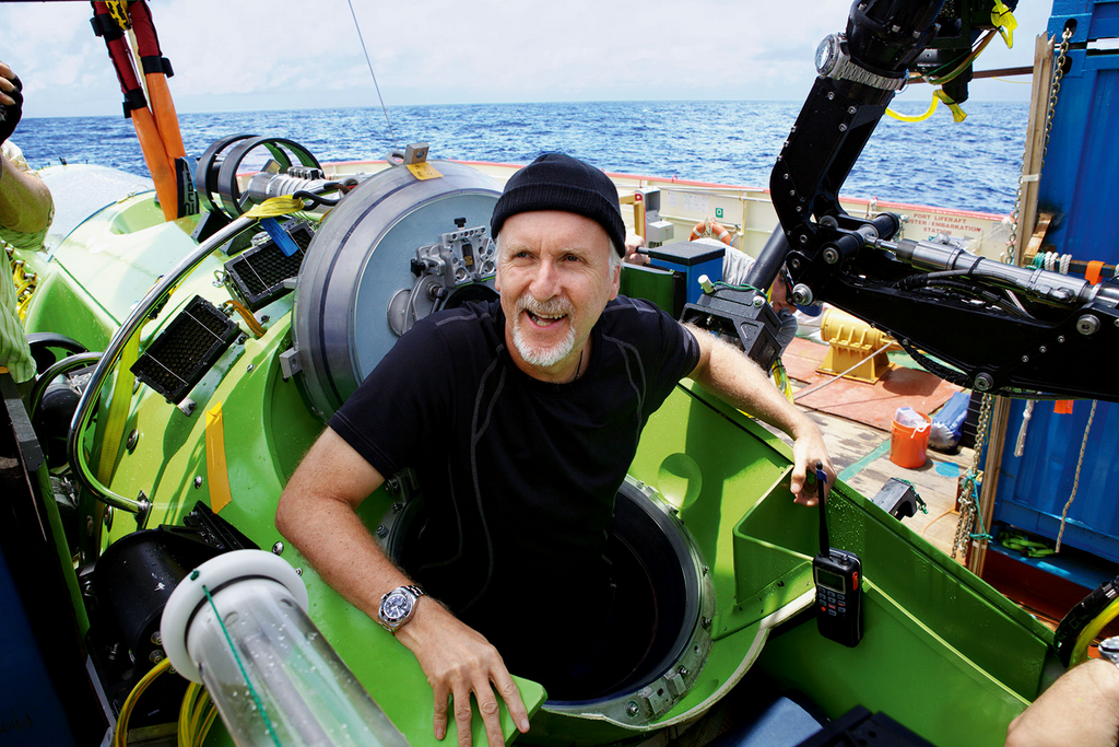 James Cameron aan boord van de Deepsea Challenger, enkele ogenblikken voordat hij zijn naam in de moderne geschiedenis van de diepzee inschreef.